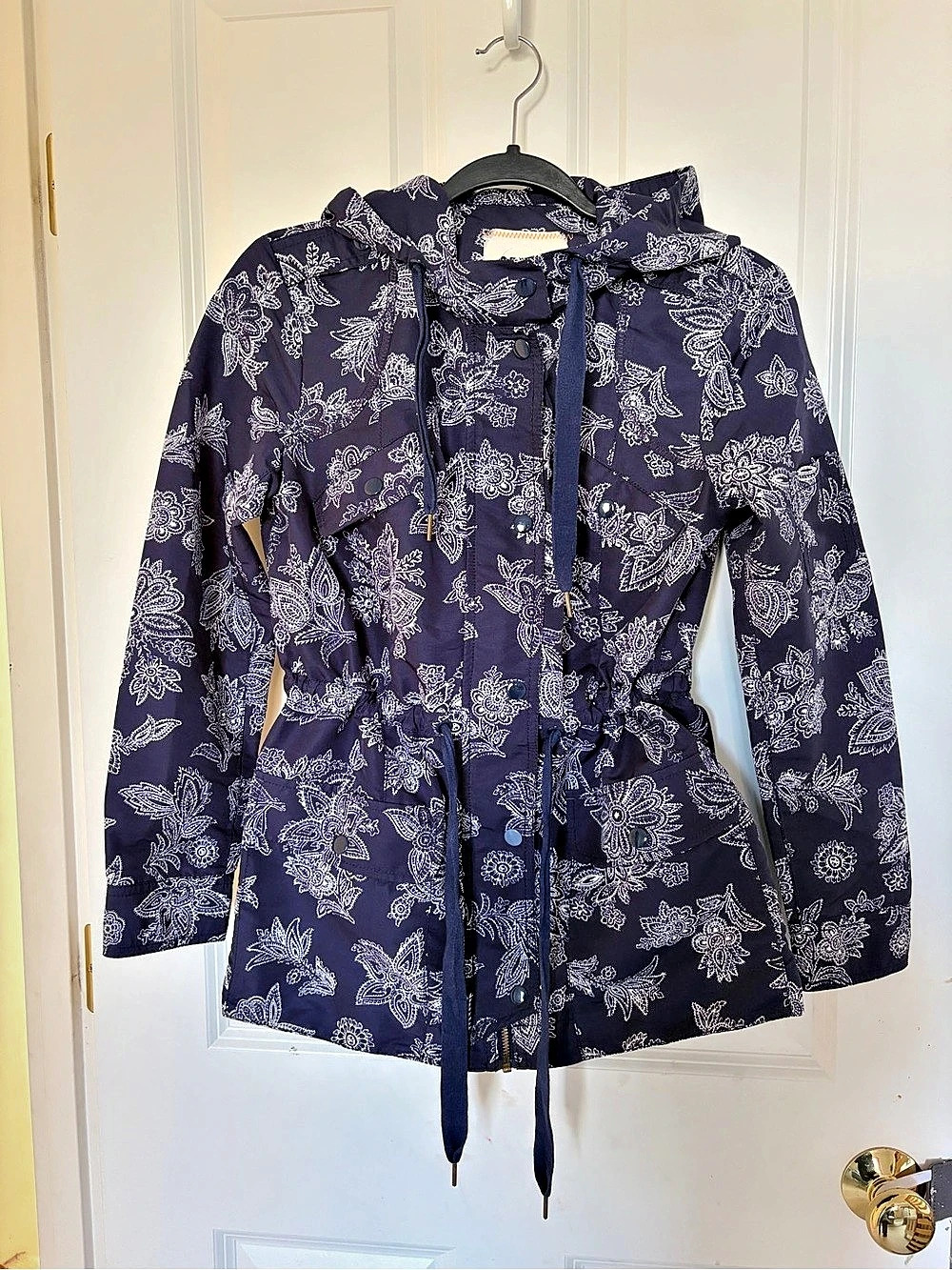 HEI Paisley Hooded Jacket/ rain jacket Purple & White Size XS